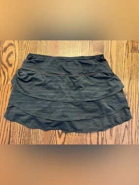 Athleta Dark Gray Tennis Skirt 🎾 Size Large